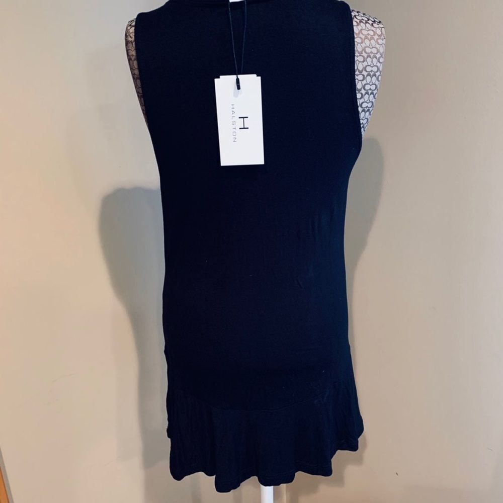Halston Top Size Medium NWT - Picture 3 of 9